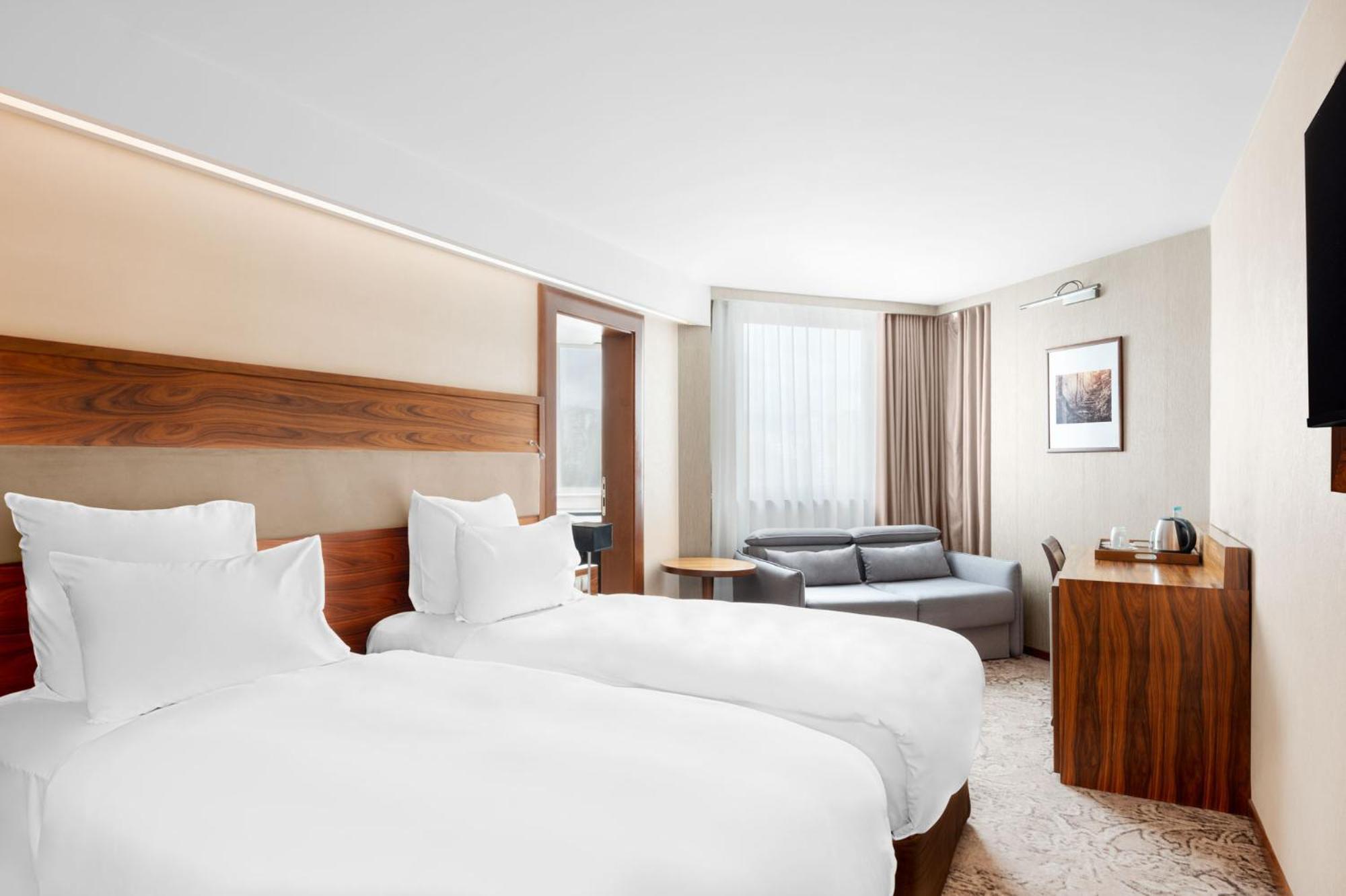 Movenpick Hotel Сараево Екстериор снимка