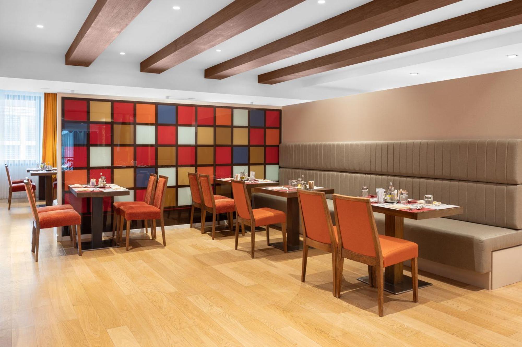 Movenpick Hotel Сараево Екстериор снимка