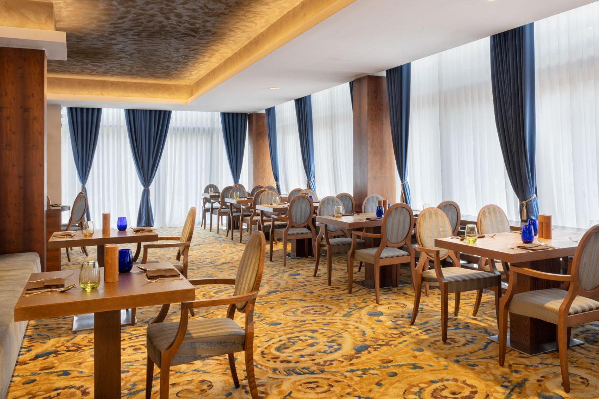 Movenpick Hotel Сараево Екстериор снимка