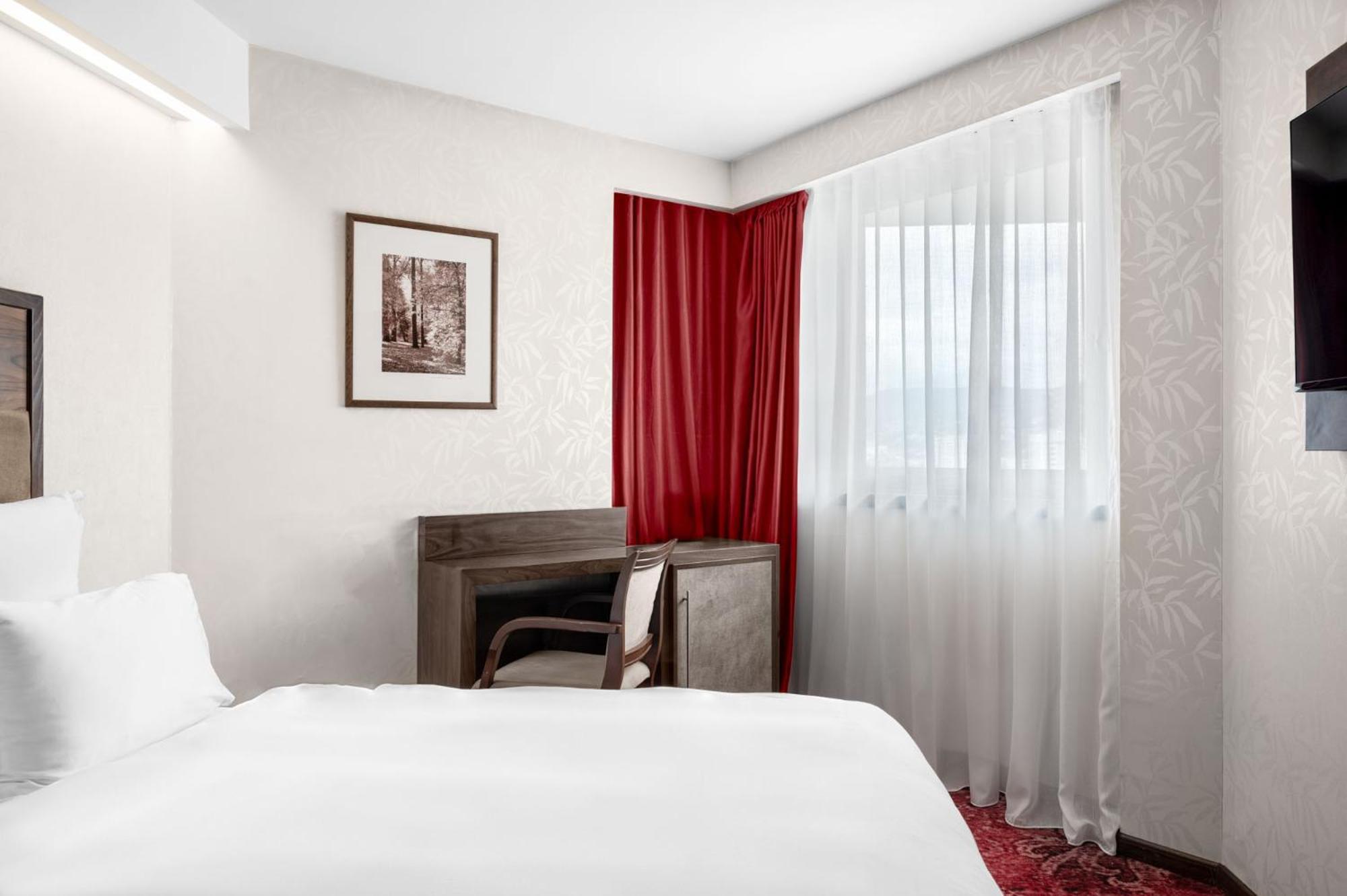 Movenpick Hotel Сараево Екстериор снимка