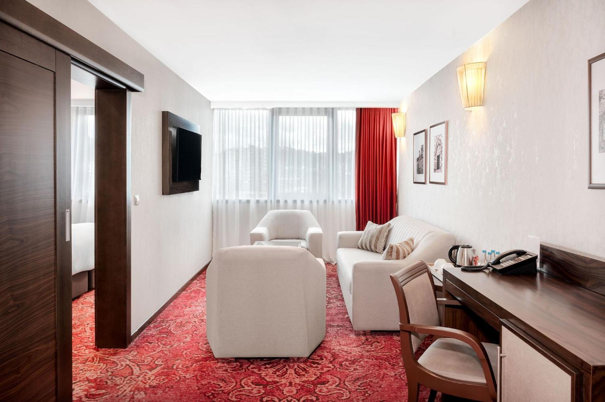Movenpick Hotel Сараево Екстериор снимка