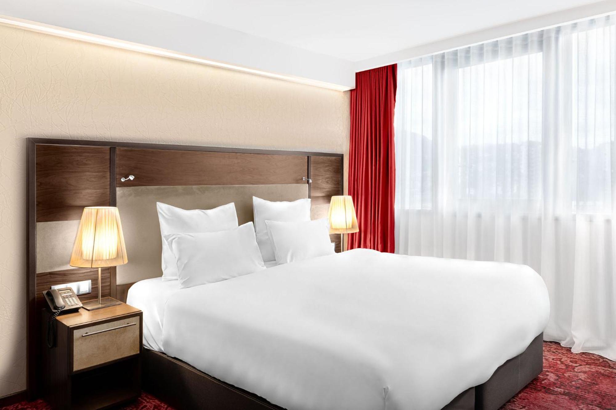 Movenpick Hotel Сараево Екстериор снимка