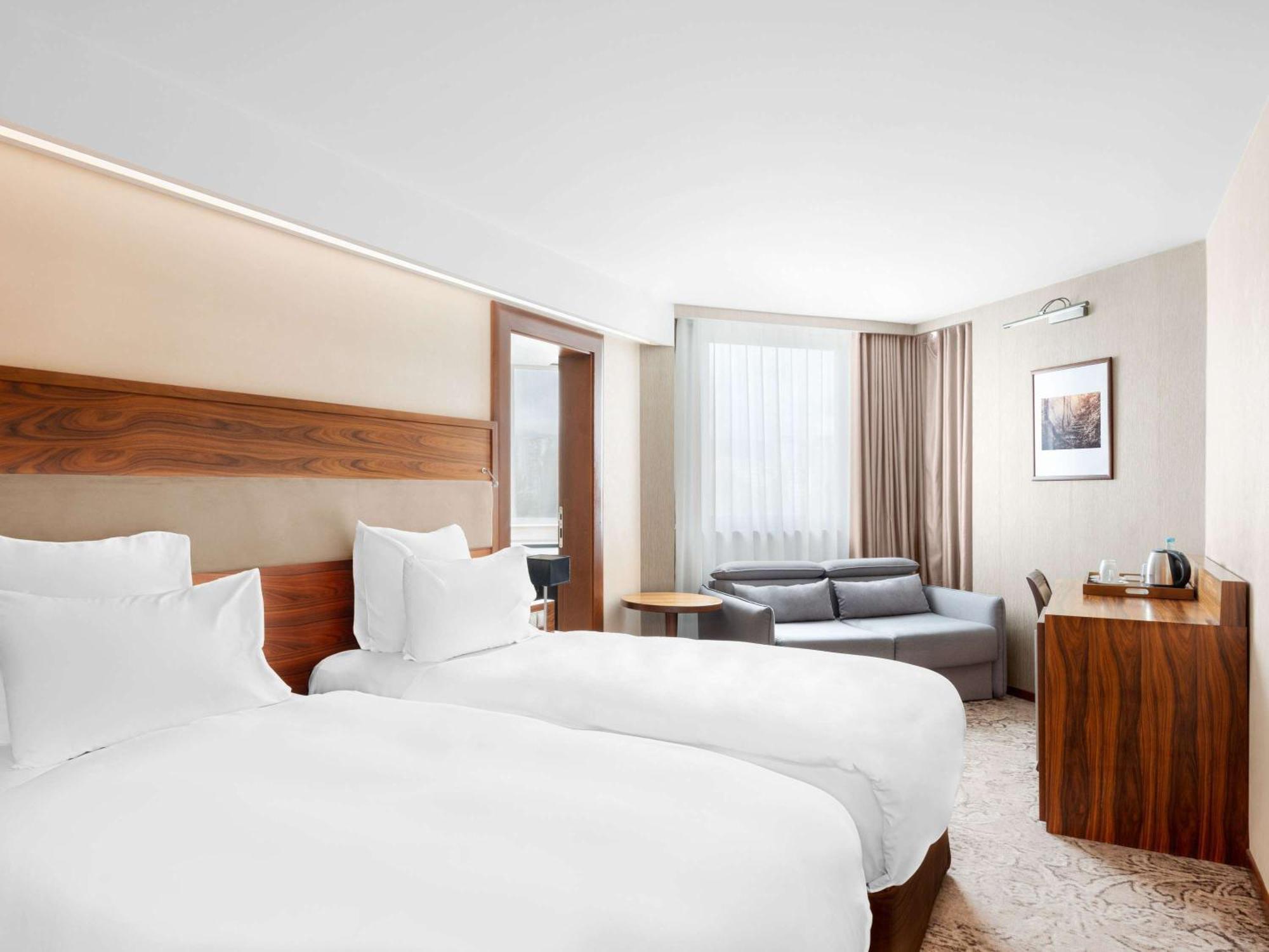 Movenpick Hotel Сараево Екстериор снимка