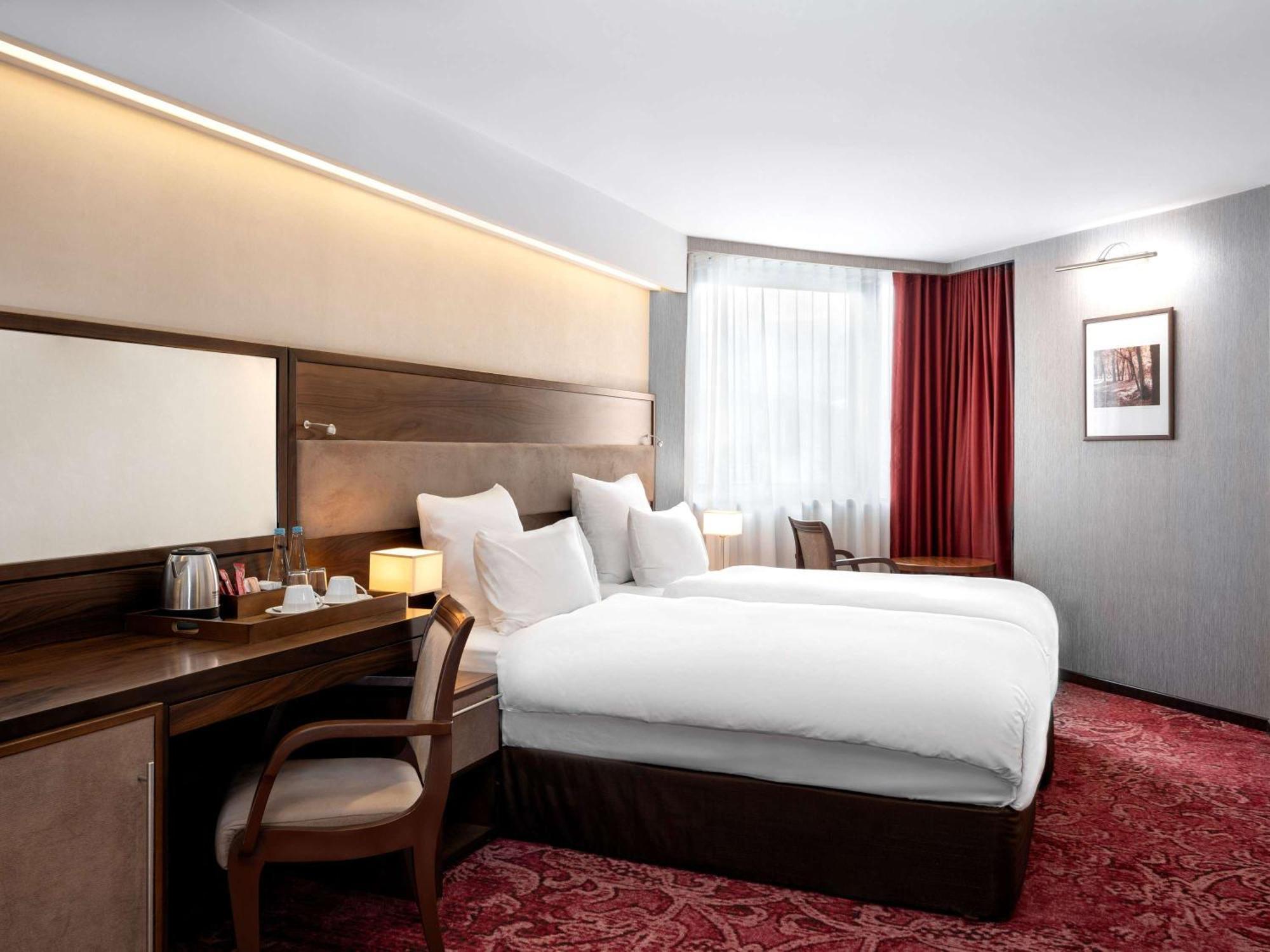 Movenpick Hotel Сараево Екстериор снимка