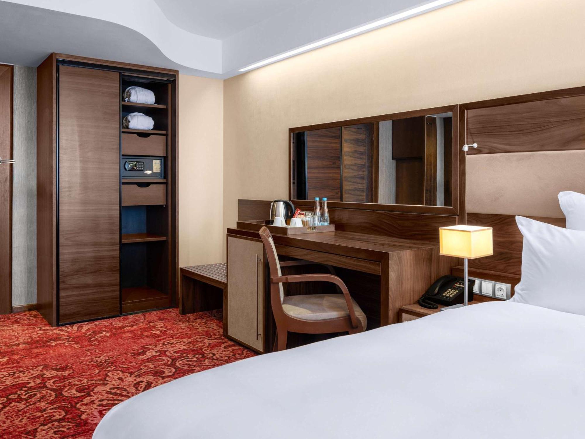 Movenpick Hotel Сараево Екстериор снимка