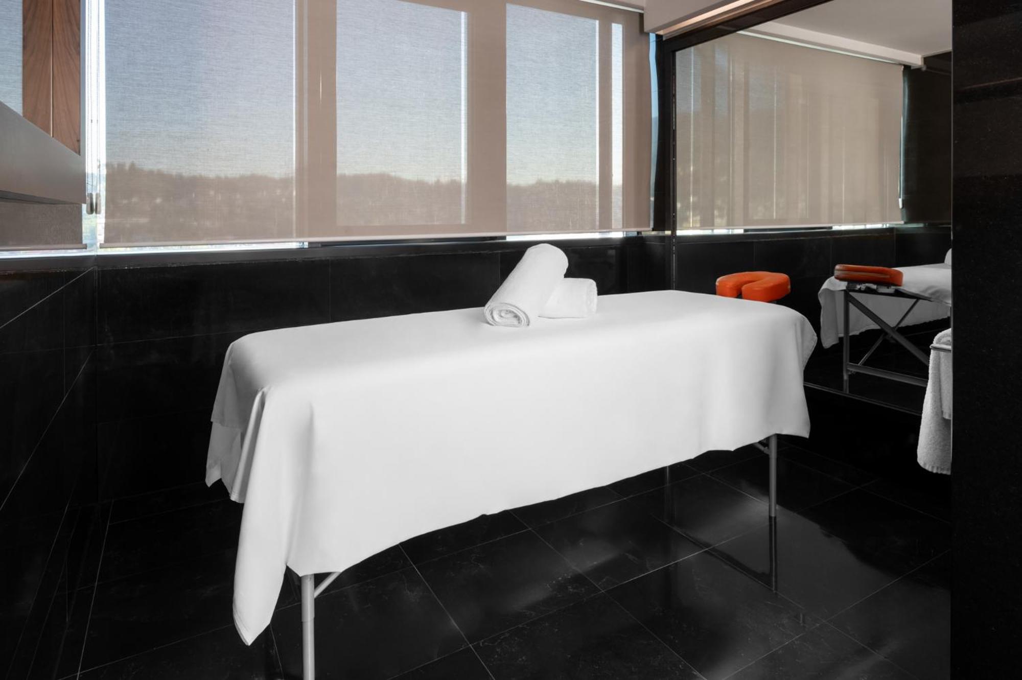 Movenpick Hotel Сараево Екстериор снимка
