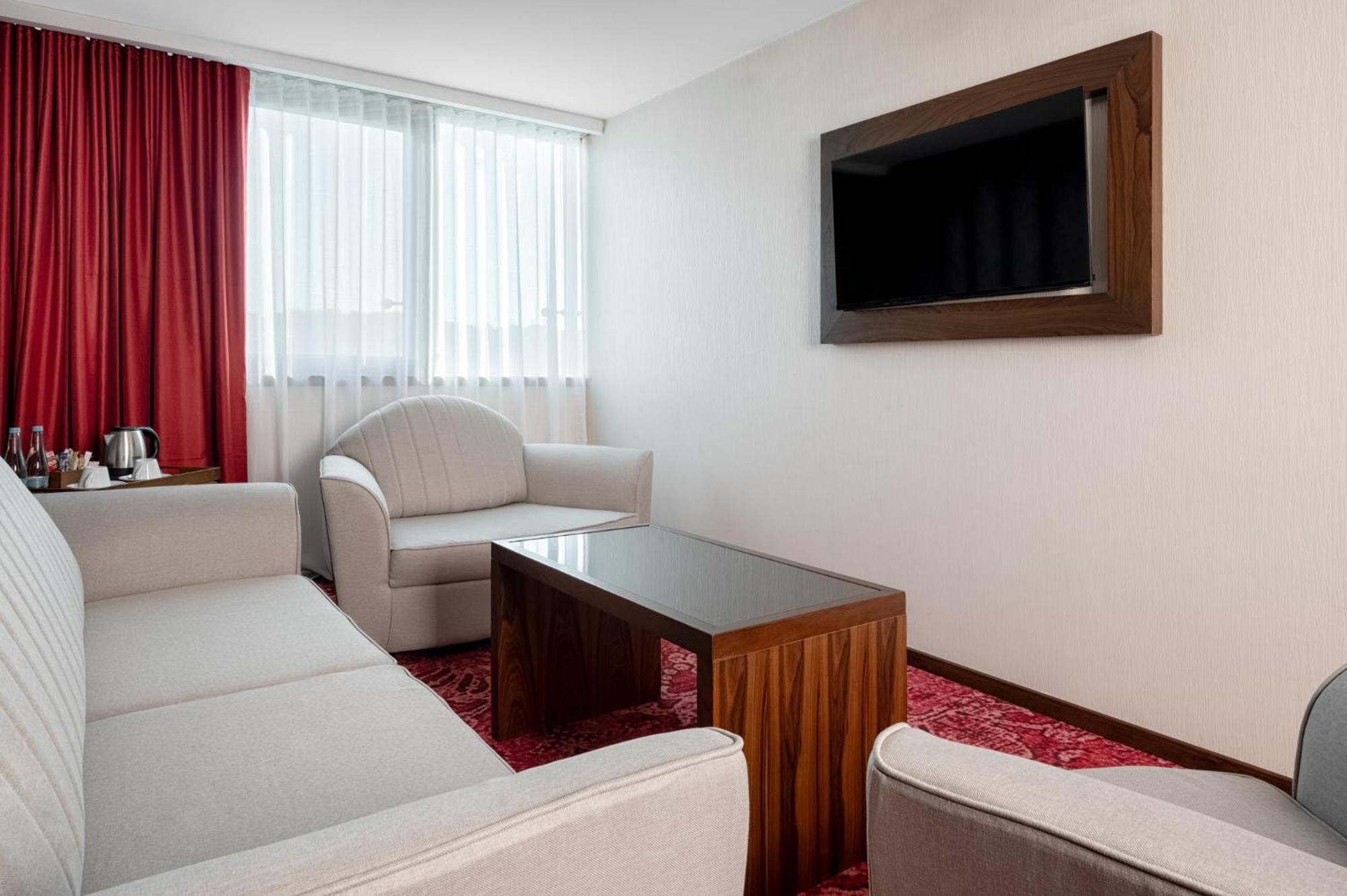 Movenpick Hotel Сараево Екстериор снимка